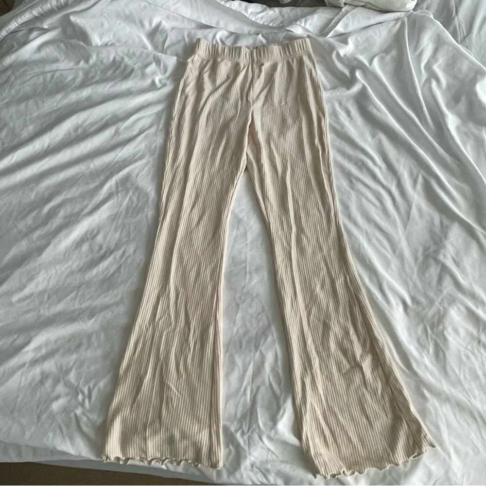 Target Ribbed Cream Leggings - Picture 2 of 4
